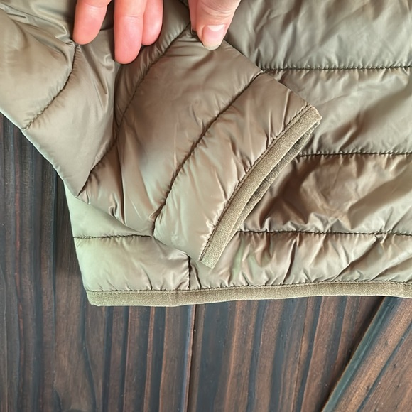 True Classic Puffer - Picture 3 of 4